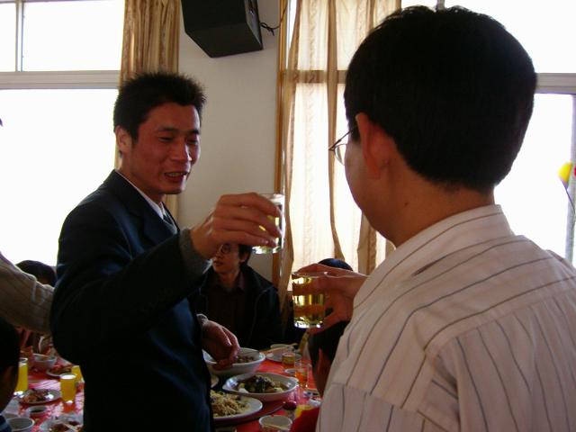 美酒敬恩師