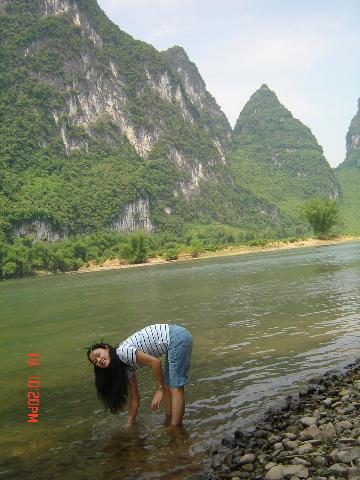 今天午餐是鮮魚湯。你不來喝一口？