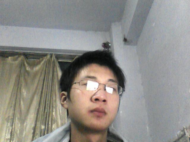 農(nóng)歷2010最后幾天，要過(guò)年了，把頭發(fā)剪。留個(gè)不是長(zhǎng)發(fā)的自己，